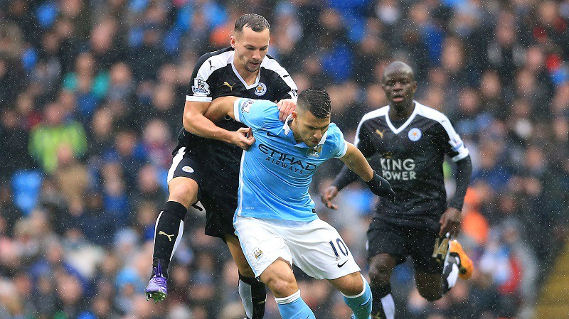 Sergio Aguero shields the ball