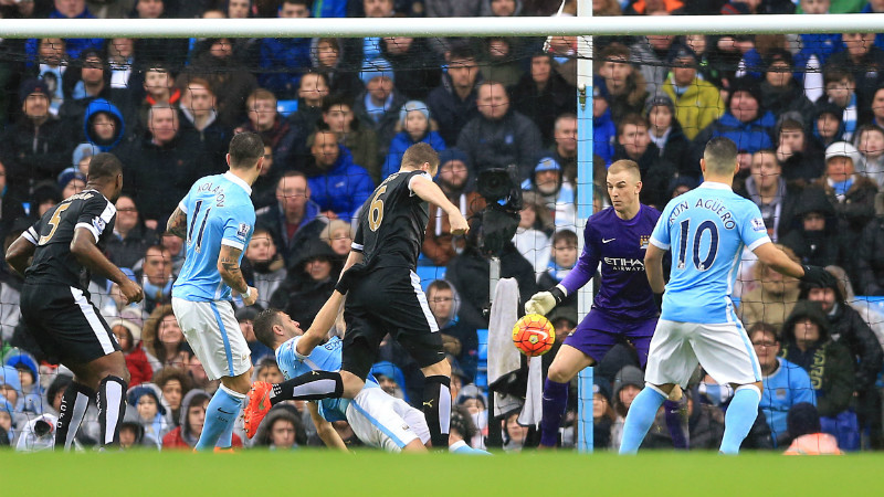 Robert Huth opens the scoring for Leicester