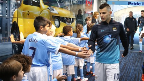 City v Everton: Tunnel Cam