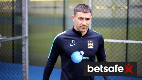 Fernandinho kembali, Kolarov absen melawan the Hammers