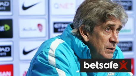 Manuel Pellegrini addresses the media in his Norwich v City press conference