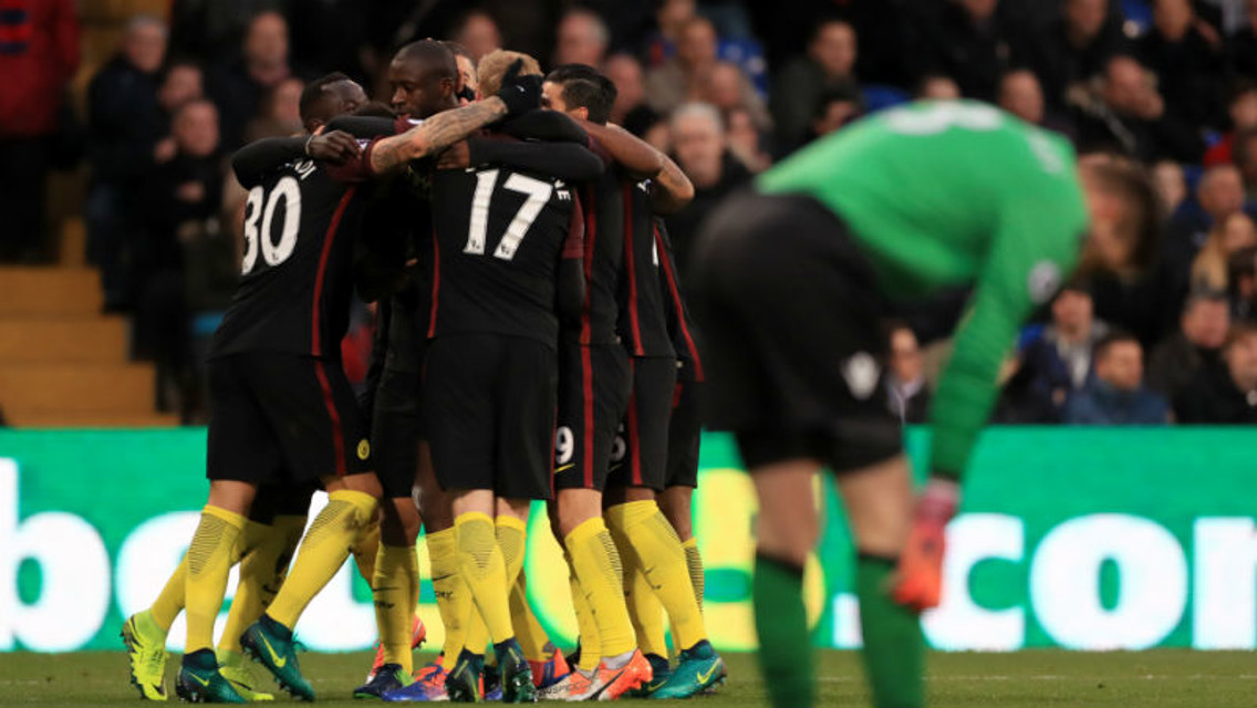 Palace - City: fotogalería del partido