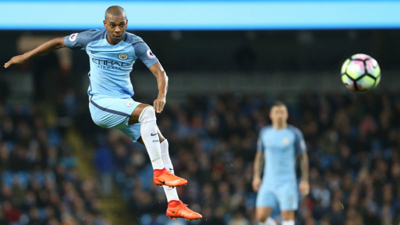 Fernandinho shoots