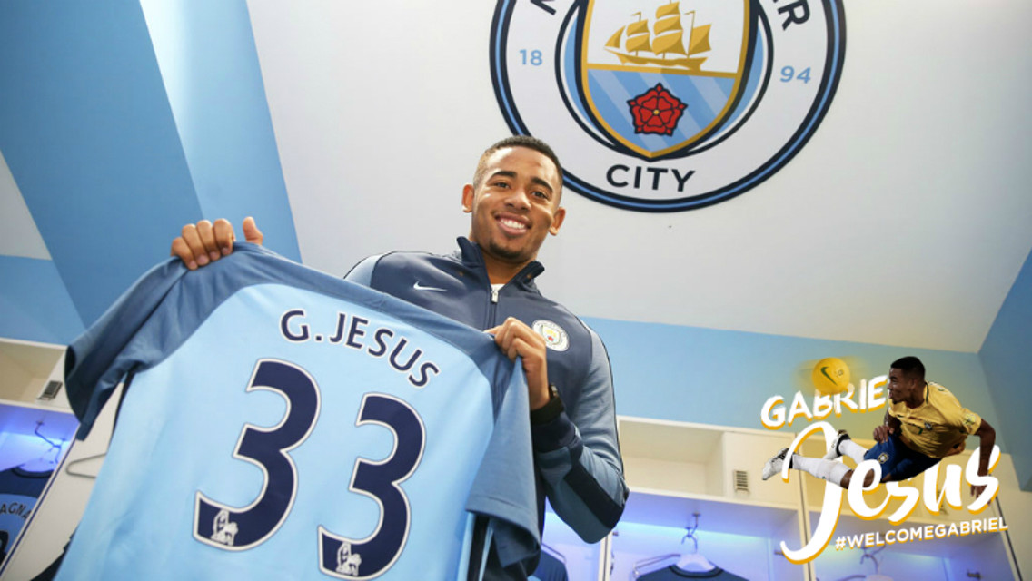 เฆซุสสวมเสื้อเบอร์33