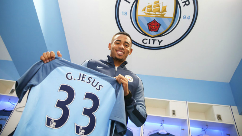 Gabriel Jesus in fits of laughter