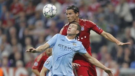 Dzeko e Van Buyten