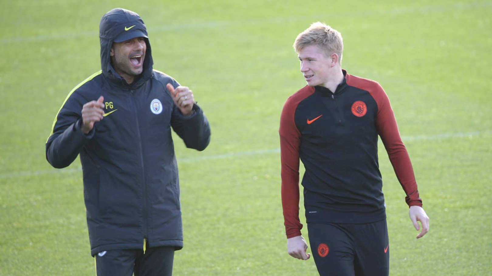 Delph vuelve a entrenar