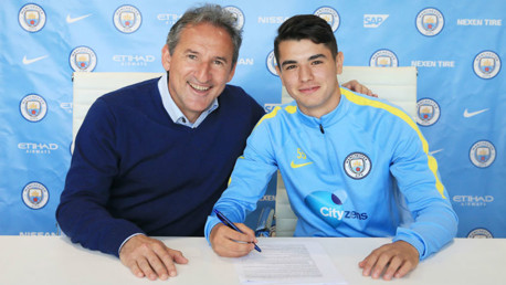 Brahim Diaz tanda tangani kontrak tiga tahun di City