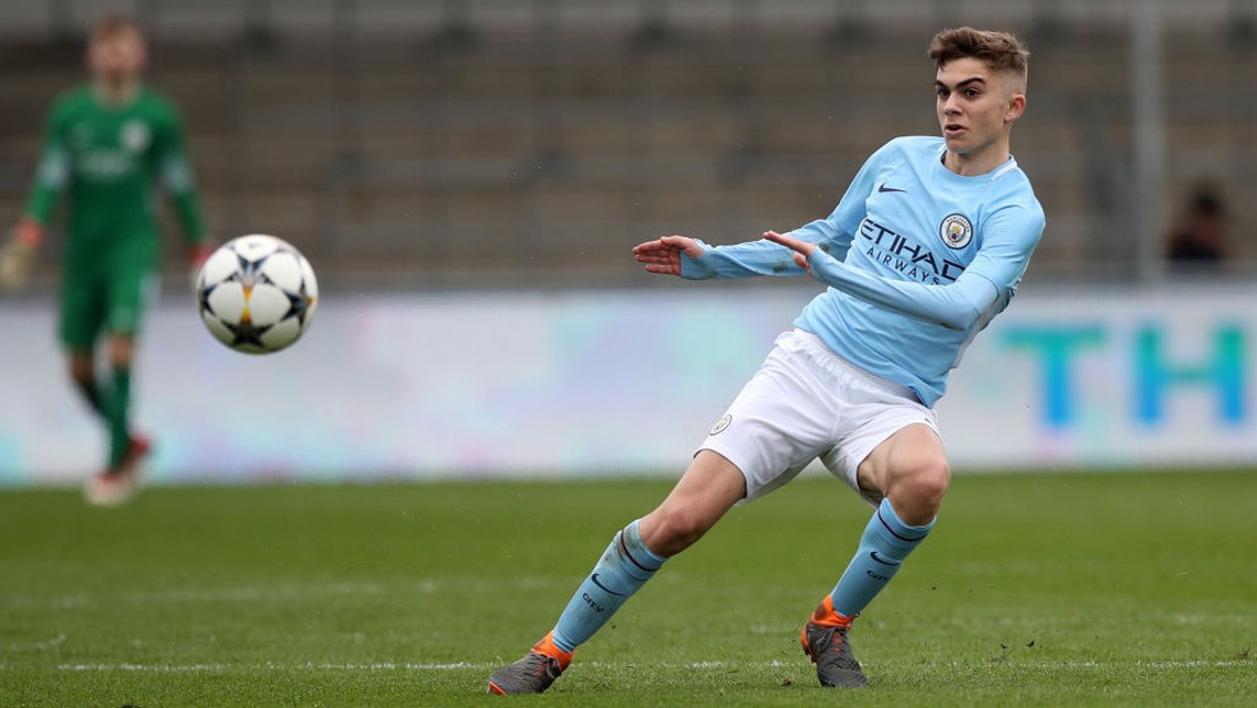 PINPOINT: Iker Pozo picks out a pass.