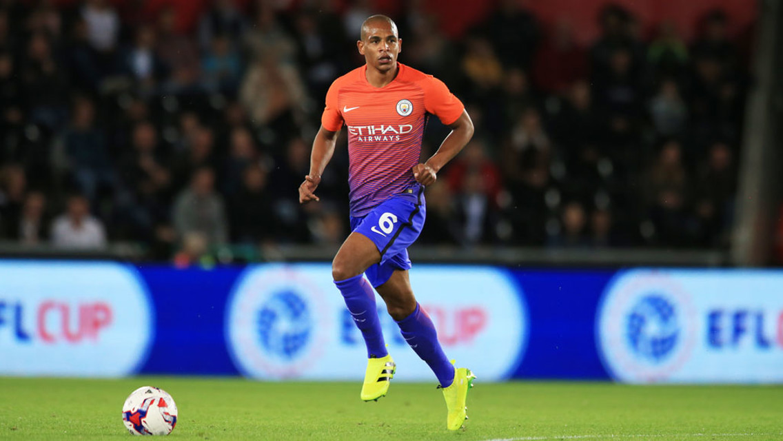 FERNANDO on the ball