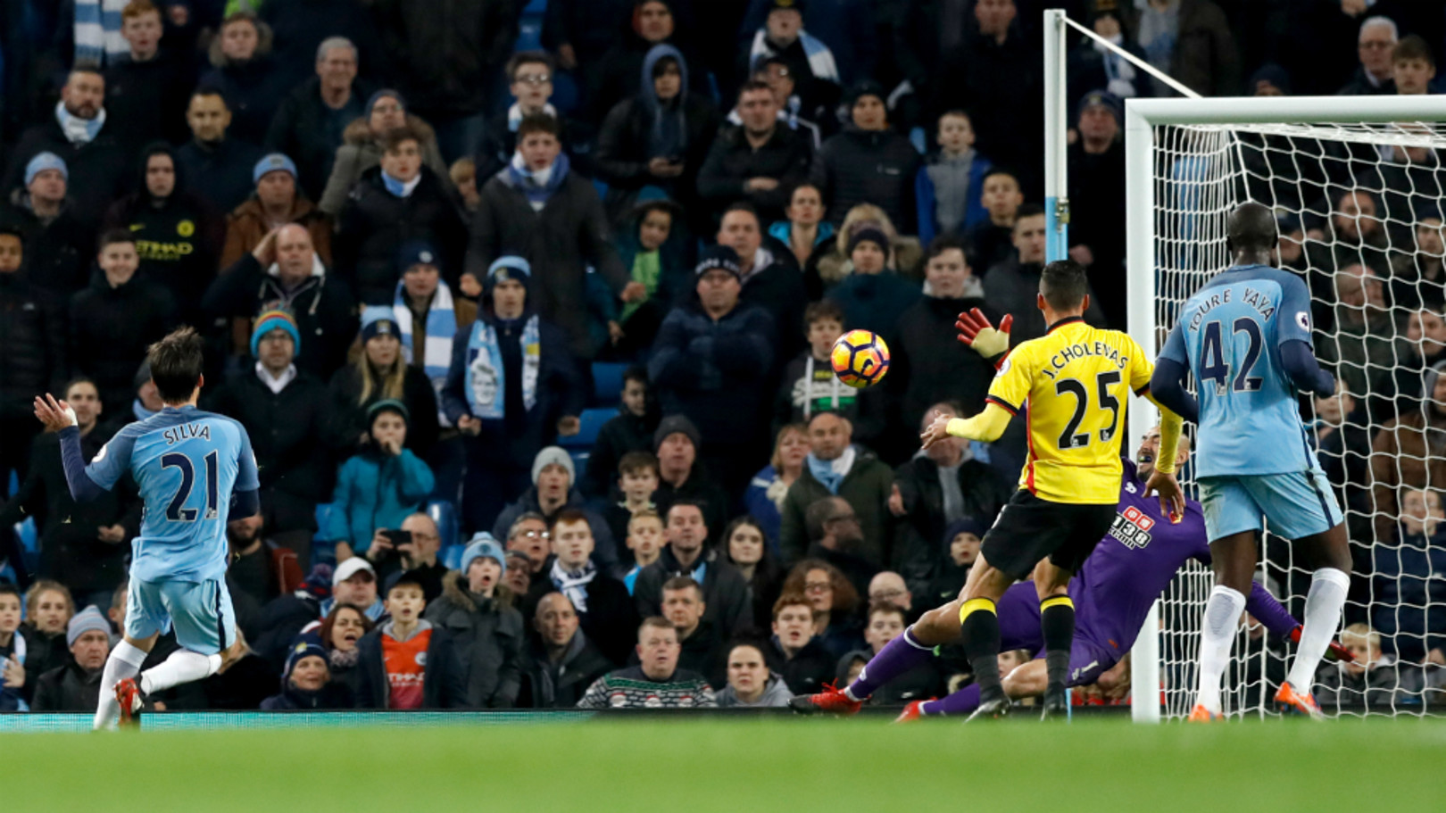 El Gol de la Temporada #MCFCEspanol: Silva o Kun