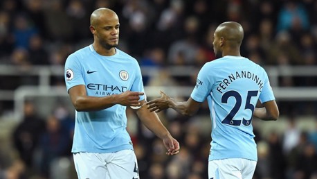 Vincent Kompany no pudo acabar el encuentro frente al Newcastle.