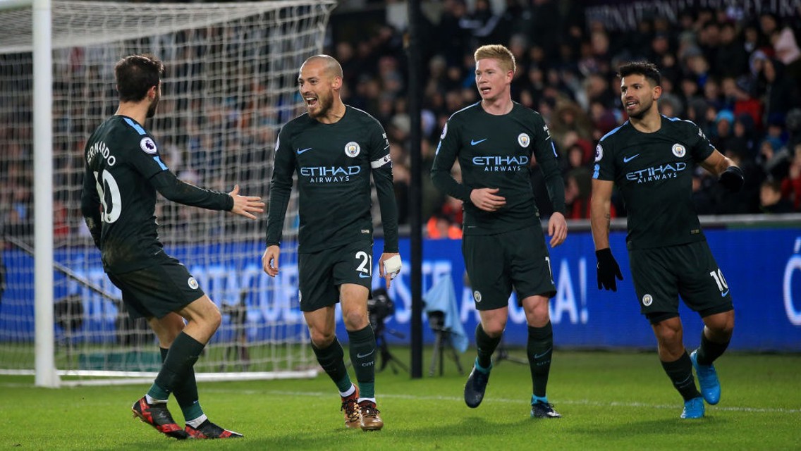  THREE IN THREE: The Spaniard celebrates another December goal.
