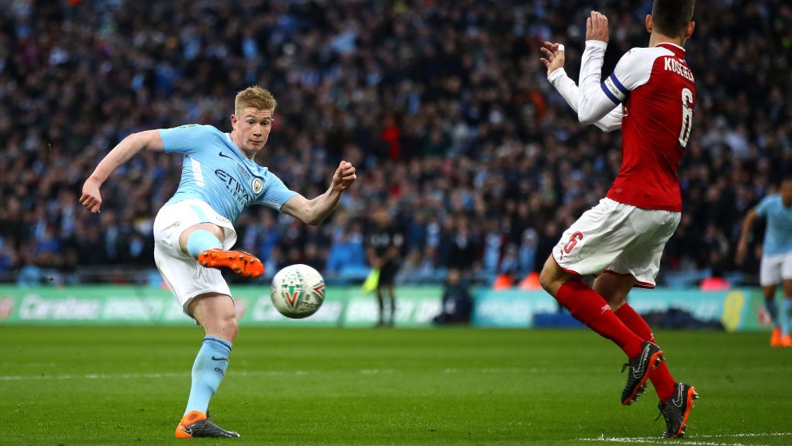 ​PROBING: Kevin De Bruyne takes aim. 