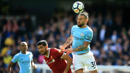 Otamendi: "Agüero es un loco del gol"