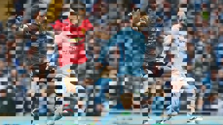 EL MAGO: David Silva keeps the ball from Ander Herrera.