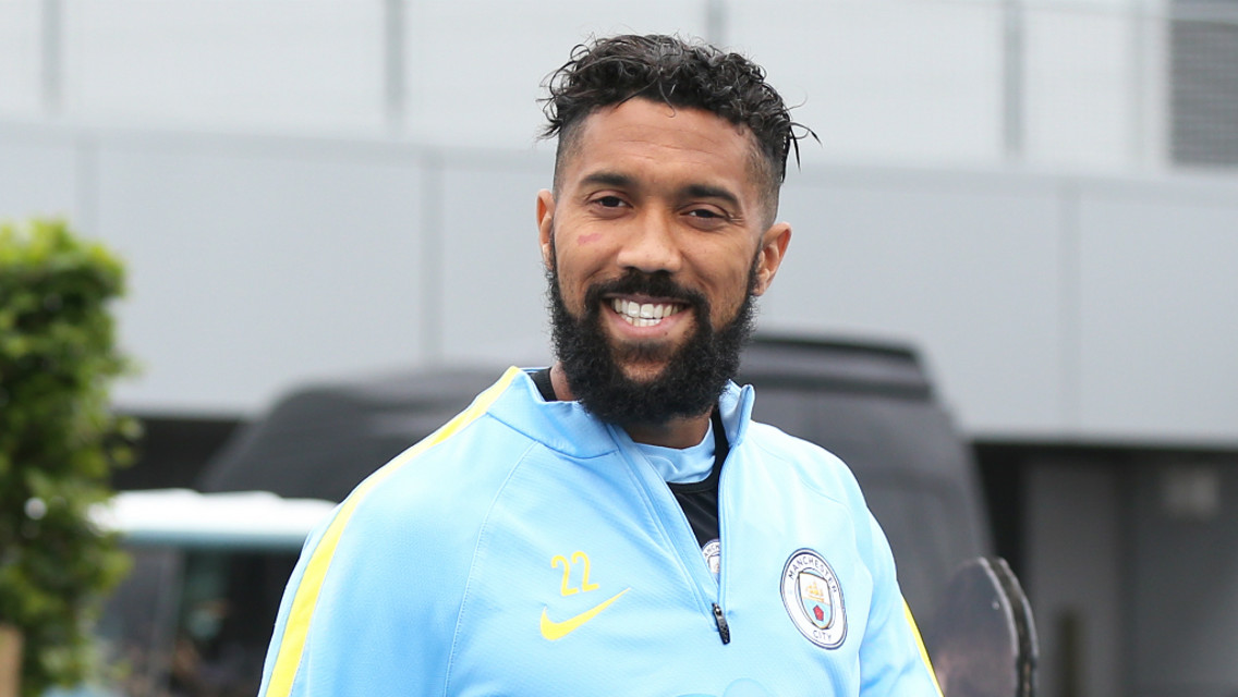 JOYEUX ANNIVERSAIRE: Happy birthday, Gael!