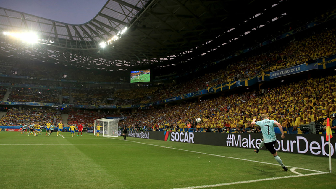 KDB: De Bruyne takes a corner against Sweden