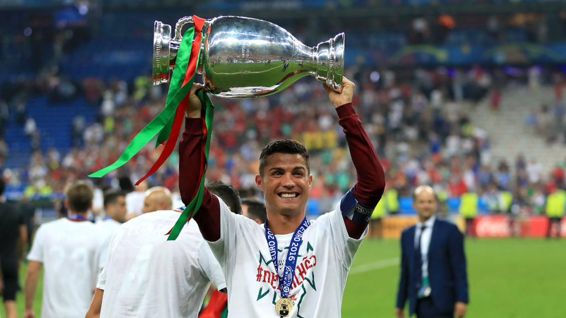 In other news: Mail name Ronaldo world's best