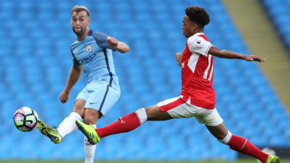 Horsfield signs new City deal and joins NAC Breda