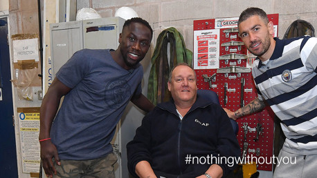 #NothingWithoutYou: Kolarov & Sagna meet collector