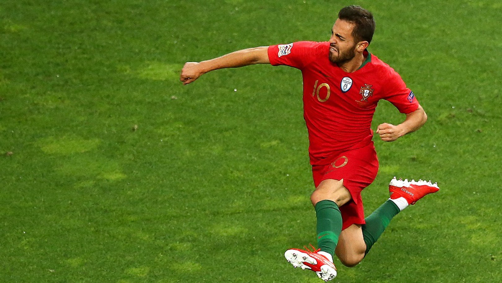 Bernardo brilha na goleada de Portugal