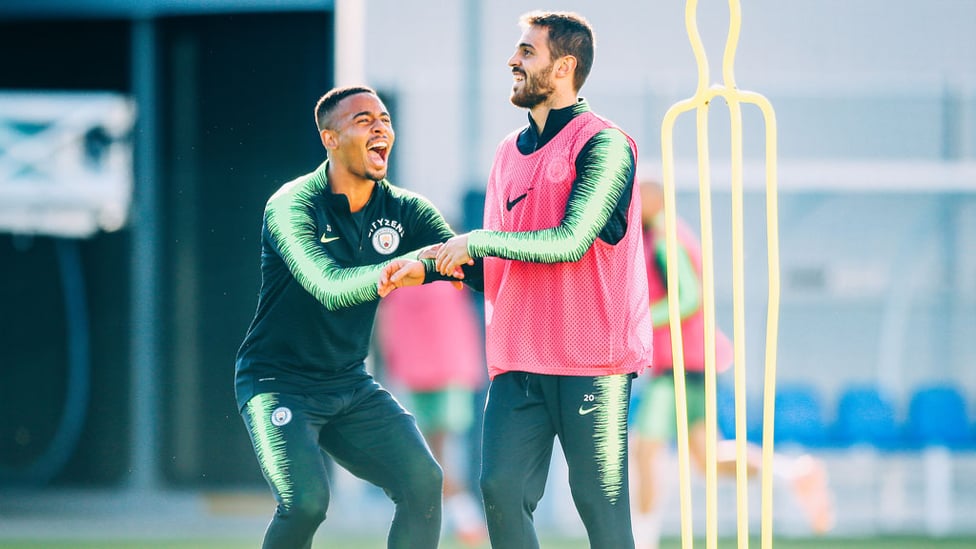 ALL SMILES : Gabriel Jesus and Bernardo Silva