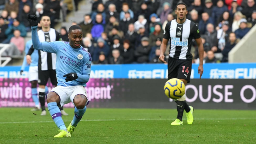 CLASS : Sterling finishes off a fine move to out City ahead