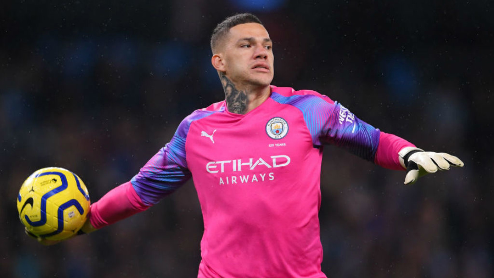 Goleiro do Manchester City, Ederson revela admiração pelo estilo