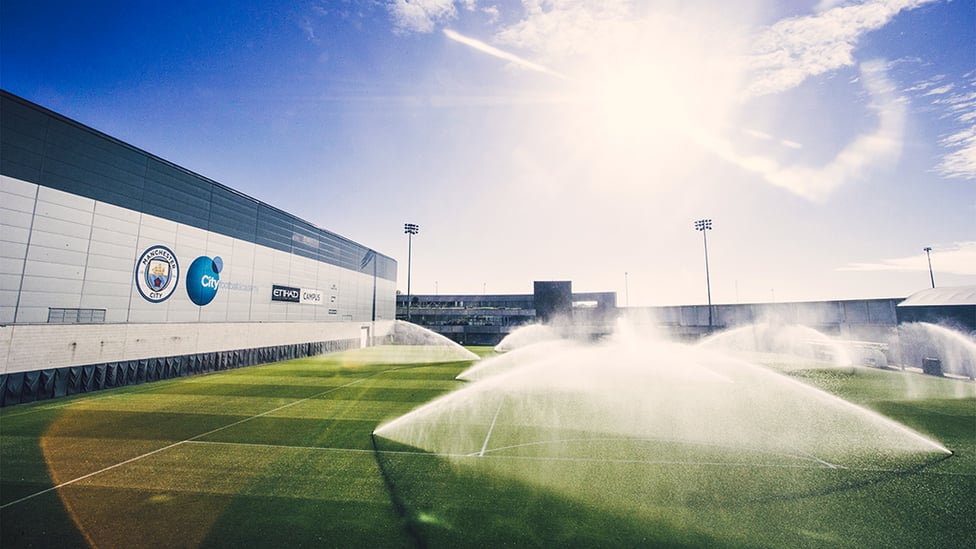 MANCHESTER IS BLUE : Unusual October weather!