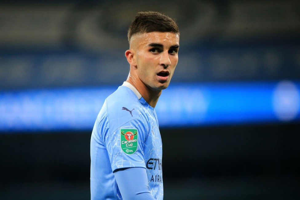  : Ferran Torres dengan potongan rambut baru