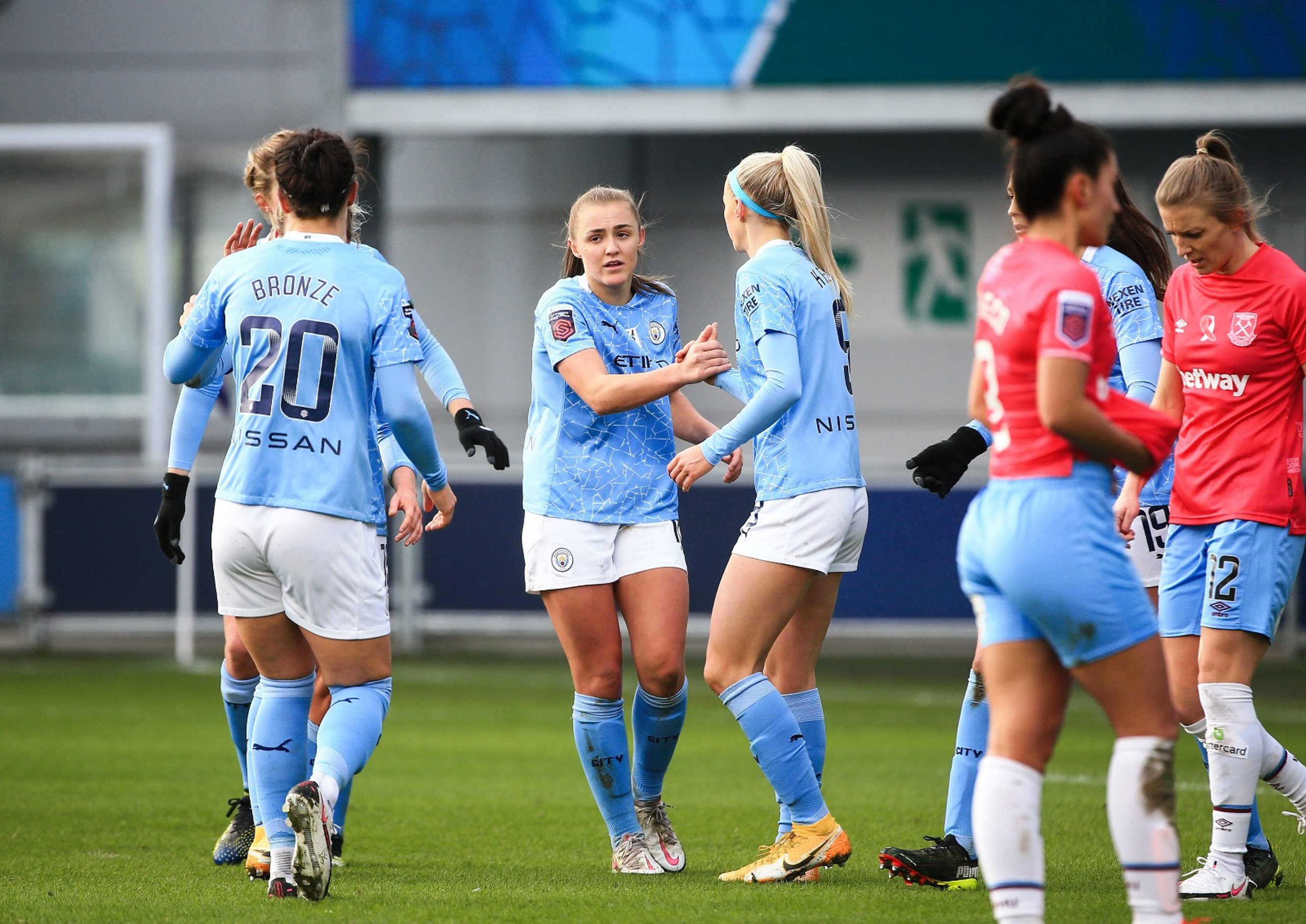 Dahlkemper makes debut as fab four downs Hammers