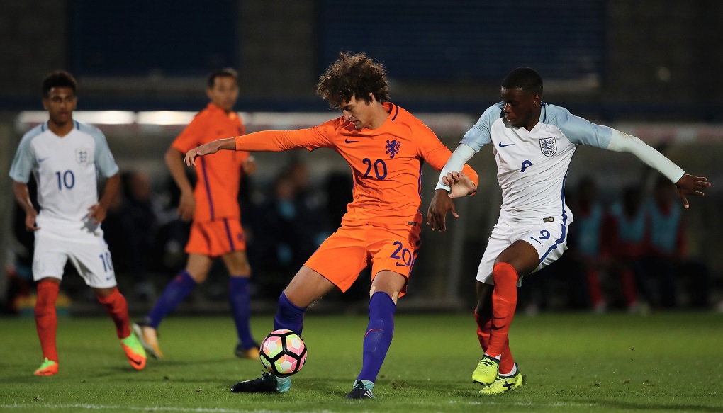 
                        SANDLER : In action for Holland Under-20s
                
