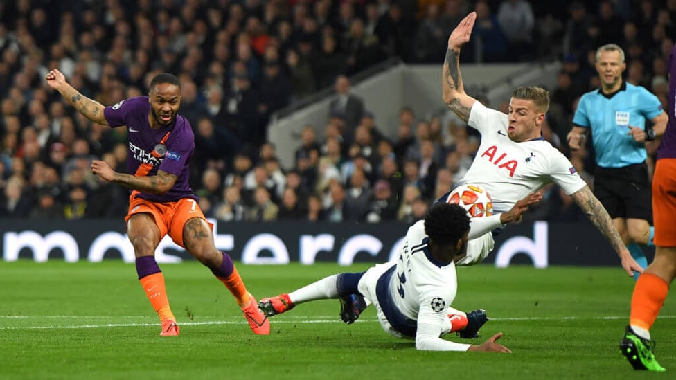 VAR : Raheem Sterling's shot hits off Danny Rose's arm