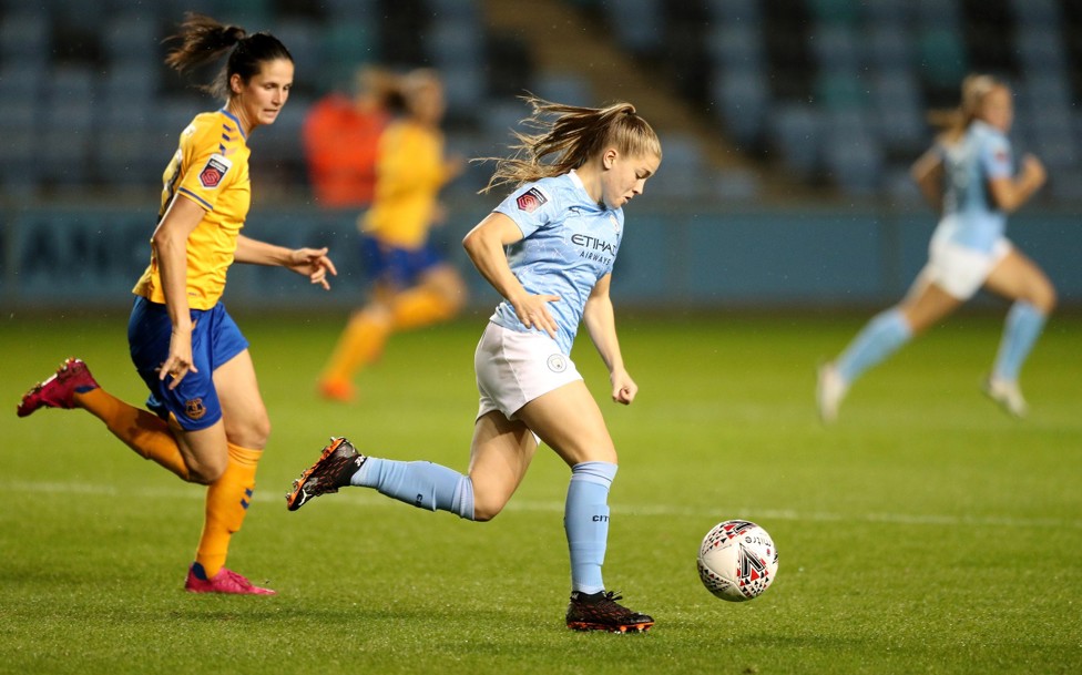 DESTACADA. : Jess Park, de 18 años, fue una de las destacadas del City ante el Everton.