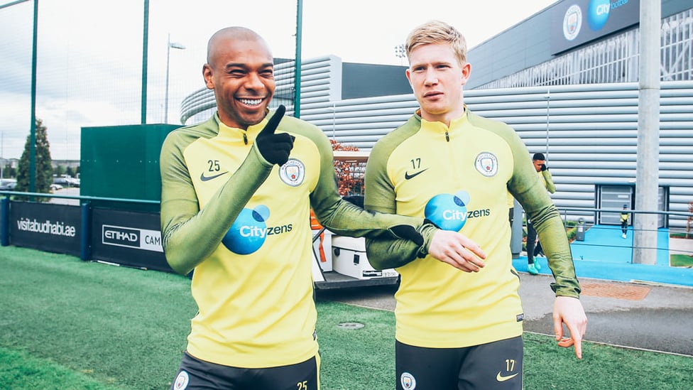 MIDFIELD MARVELS : Ferna shares a smile with fellow engine room maestro Kevin De Bruyne