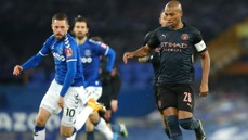 Guardiola: Fernandinho Yang ‘Luar Biasa’ Memimpin Lewat Contoh