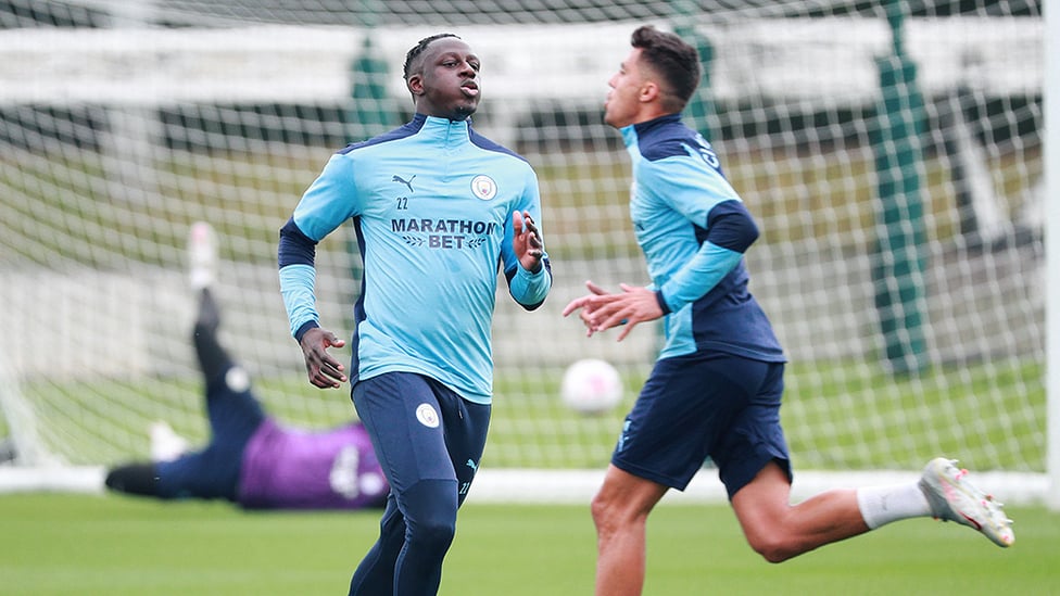  : Mendy on the run...