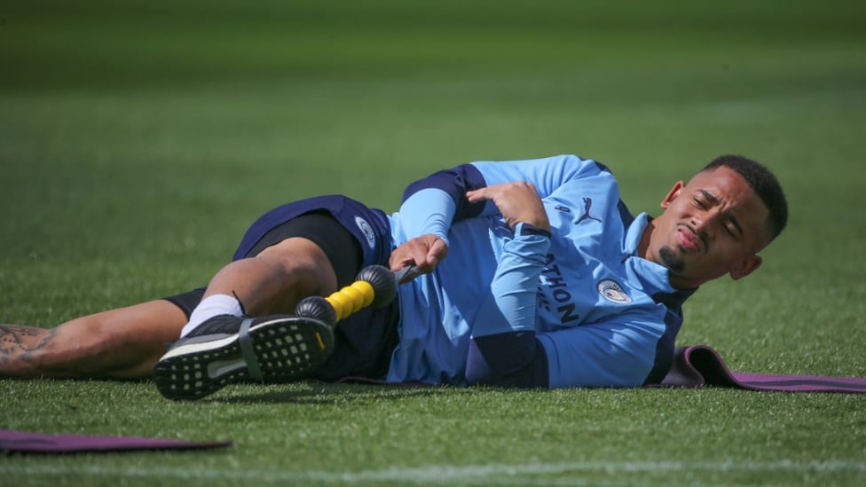 STRETCH : Gabriel Jesus loosens up.