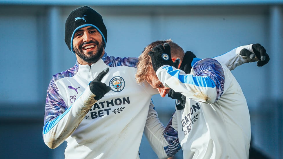 SPOTTED : Oleksandr Zinchenko gets a bit camera shy!