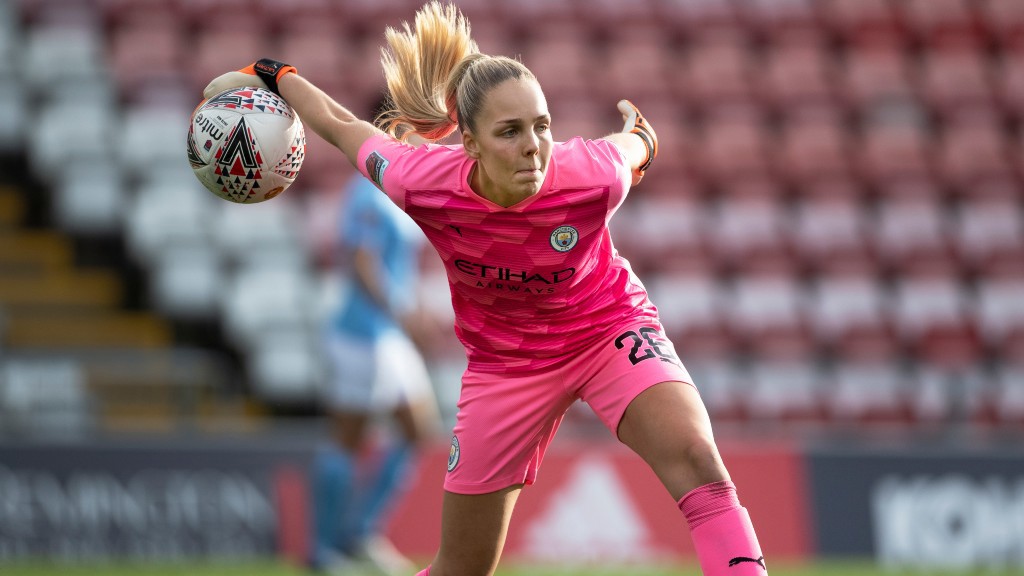 Ellie Roebuck No excuse not to challenge in Champions League