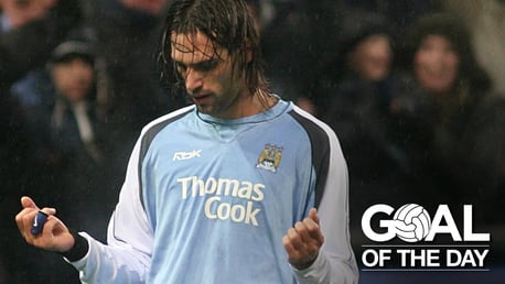 Goal of the Day: Samaras v Everton 2007