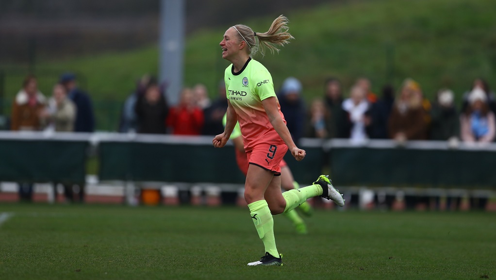 PRECISION FINISH : Supersub Pauline Bremer