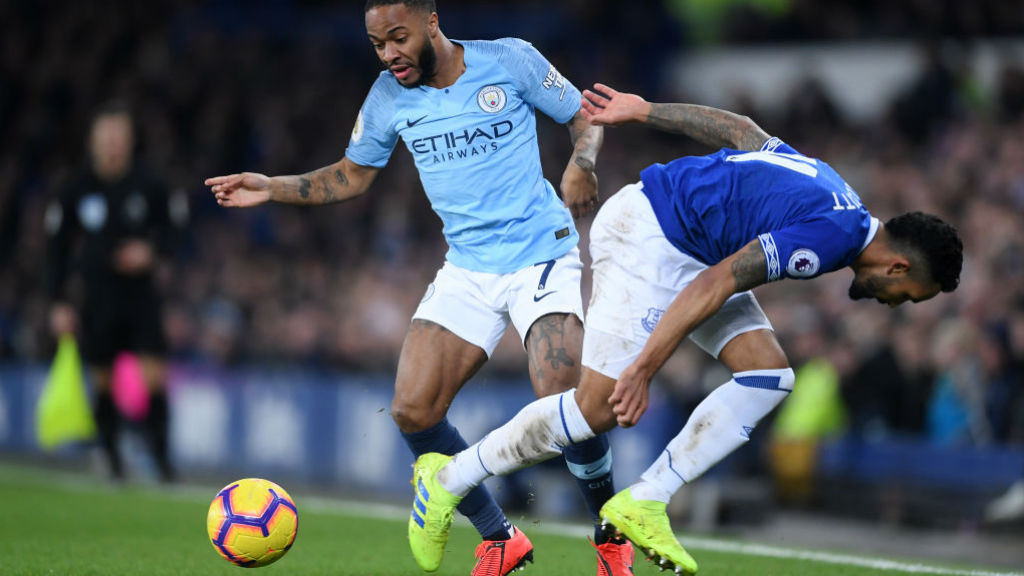 STERLING WING-PLAY : Substitute Raheem Sterling beats his man