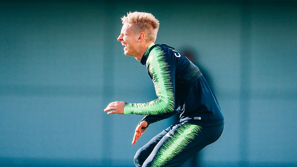 WHAT'S SO FUNNY!? Something has tickled Oleksandr Zinchenko