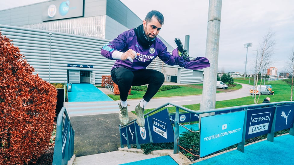 HOW HIGH : Claudio Bravo bounces into training.