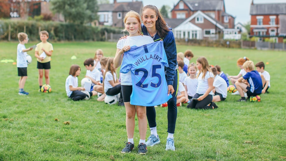 GIFT : Tessa presents Tyler with her shirt