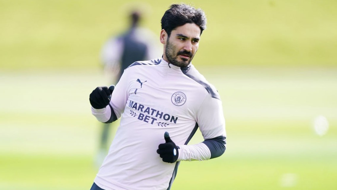 Gündogan : "Fernandinho est si important pour City".