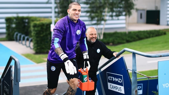 HAIR TODAY: Ederson shows off his new look