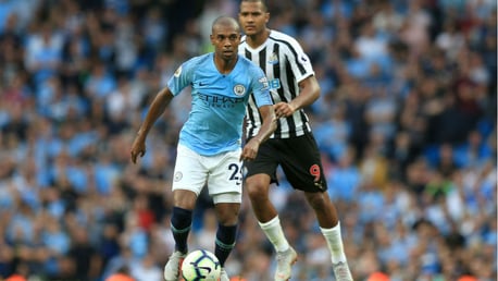 Guardiola: Fernandinho is a gift